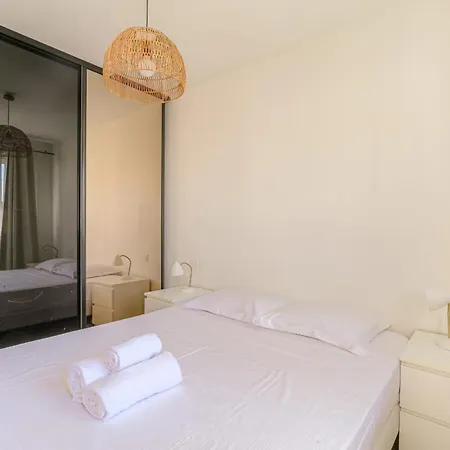 Et Spacieux Avec Vue A 1 Min De Tete D'or *